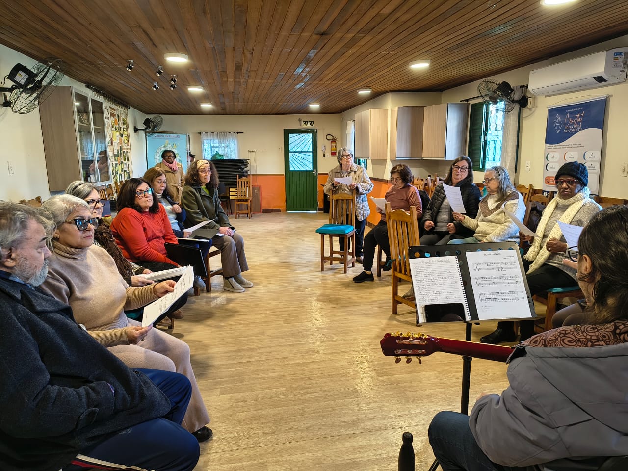 Idosos em Movimento — Canto